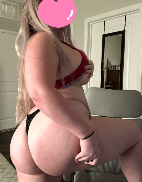 Bailey Bee XXXモデル 写真