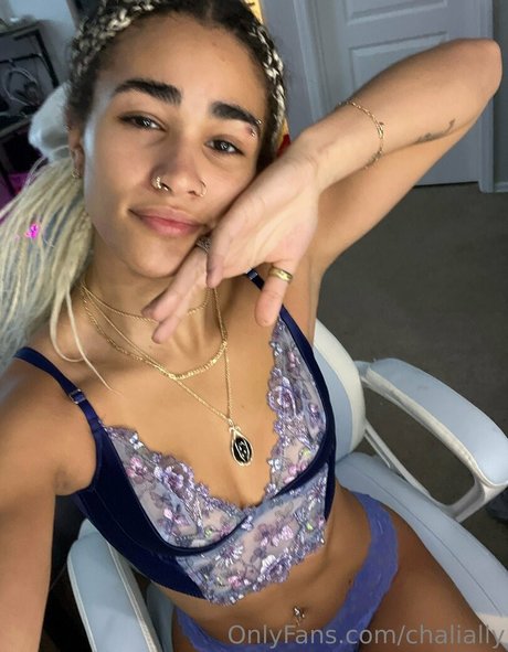 かわいい赤毛のOnlyFans 美しいヌード 画像