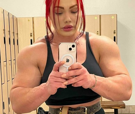 ブルネットの猫OnlyFans 無料セックス 画像