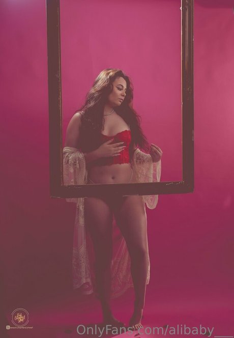 alibaby___ 裸のポルノスター 画像