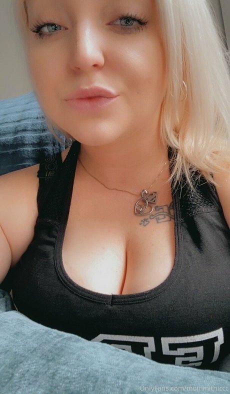 小柄で痩せたOnlyFans 美しいxxx 画像