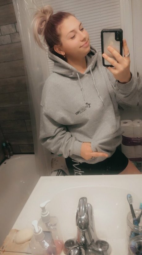 kayy lovee ポルノスター アーカイブ