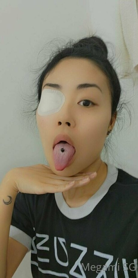 megami ポルノスター アート 写真