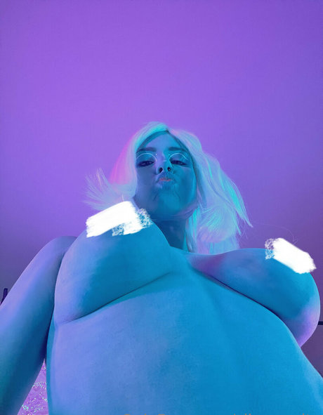 痩せた金髪の熟女OnlyFans アート裸 アーカイブ