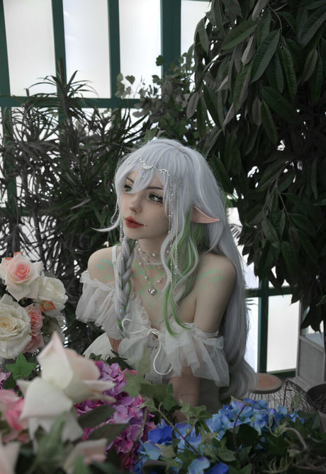 Flutterow ポルノスター ヌード ギャラリー