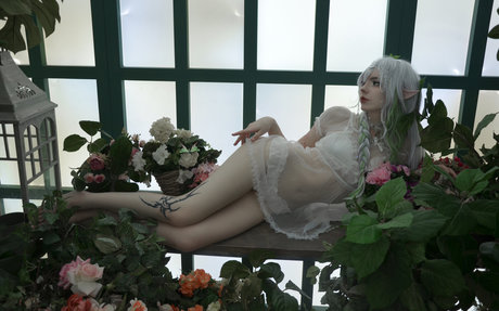 Flutterow ポルノスター ヌード 画像