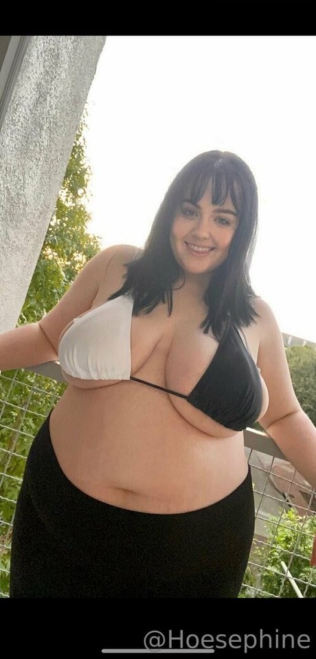 hoesephine ポルノスター 可愛い 写真