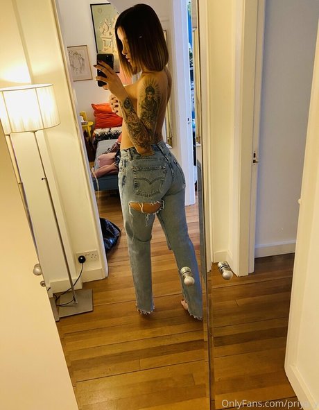 priya y ヌードモデル 画像