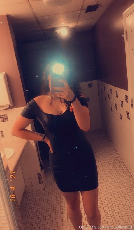 the sallysmith ヌードのポルノスター 写真