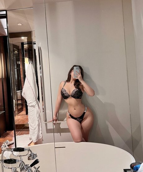 jiee wen ポルノスター 画像