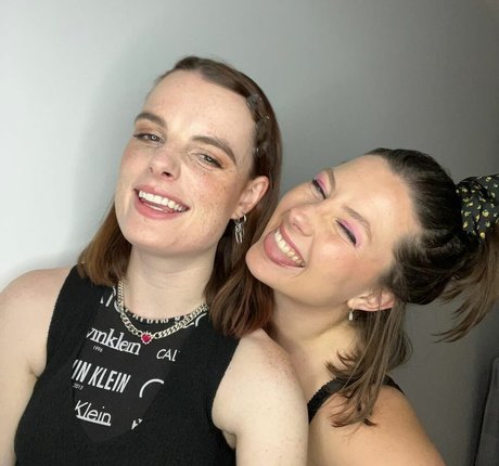 フェムボーイアジアンOnlyFans セクシー 写真