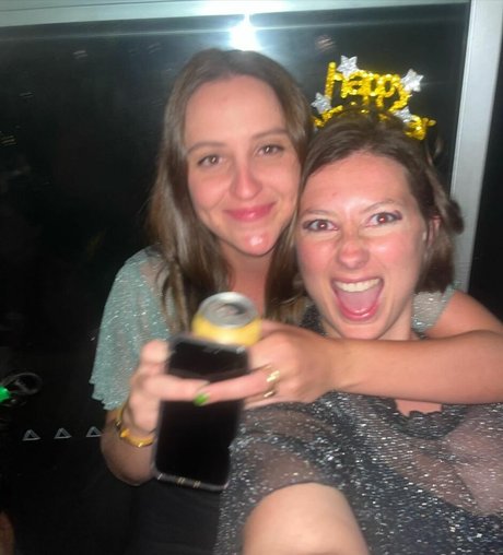 小柄なBBC OnlyFans エロチック 写真