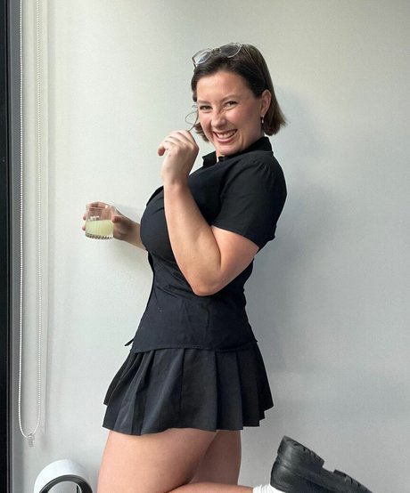 レズビアンセックスOnlyFans ホットポルノ 写真