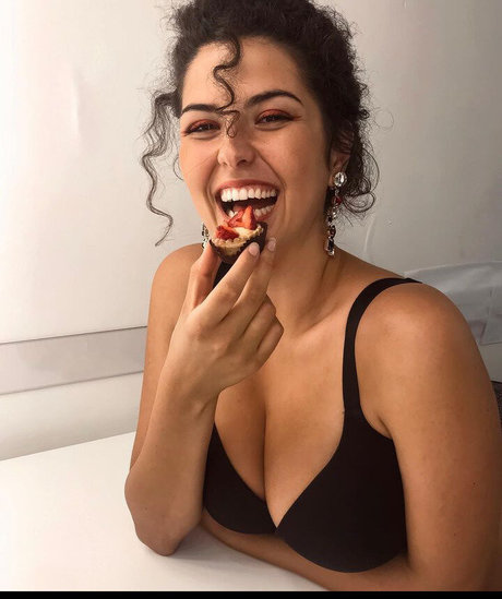 Fabiana Pastorino 無料のポルノスター 写真