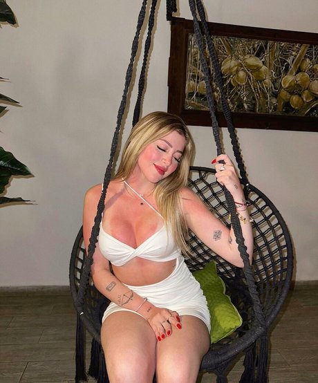 ティーンプッシーOnlyFans 美しい 写真