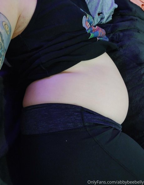 abbybeebelly ポルノスター 裸 画像