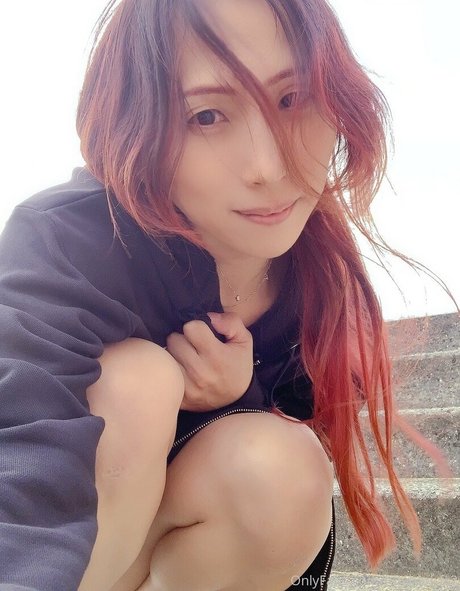 細身の巨乳OnlyFans ポルノ ギャラリー