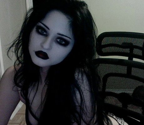 Bleachb0n3s ポルノスター 写真