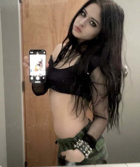 Bleachb0n3s ホットなポルノスター 写真