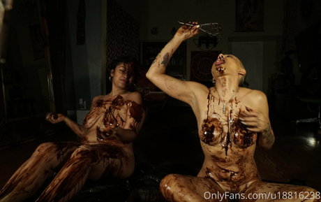 Naked Intelligence ホット女優 アーカイブ