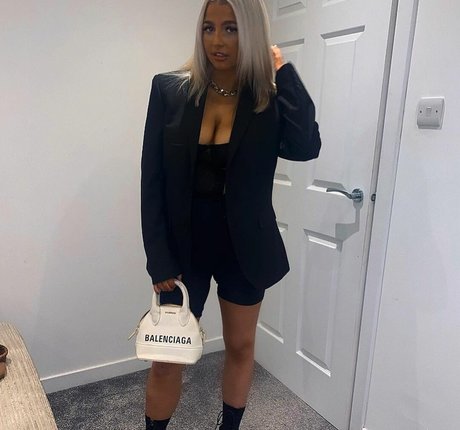 Elizabeth Taylor ポルノモデル 写真