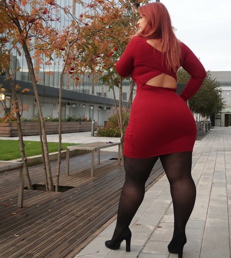 Ioana Chira 高品質モデル 画像