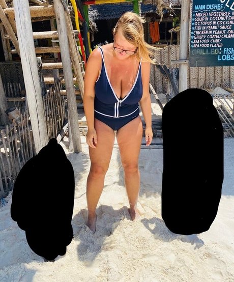 若いティーンのOnlyFans ホット裸 写真