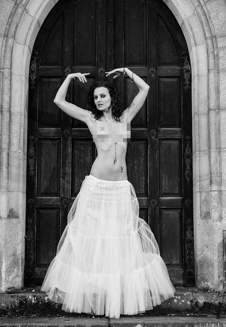 oliviezizkova ポルノモデル 写真