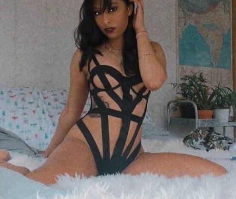 Spicypakora ポルノスター 写真