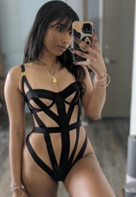 Spicypakora ヌード女優 ギャラリー