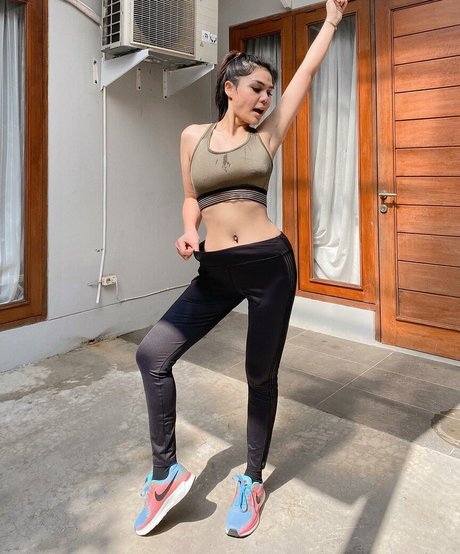 ナイロン足 OnlyFans 無料裸 画像