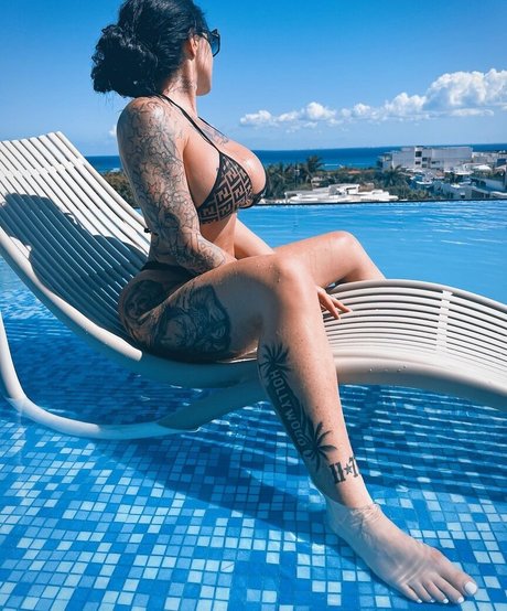 Vanessa bootybuilder ポルノモデル 写真