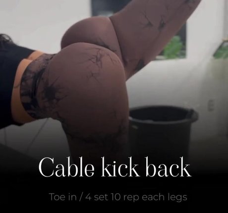 Vanessa bootybuilder ヌードのポルノスター 写真