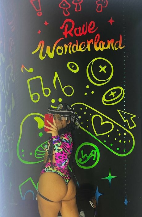 savethesharkss アダルトスター 写真