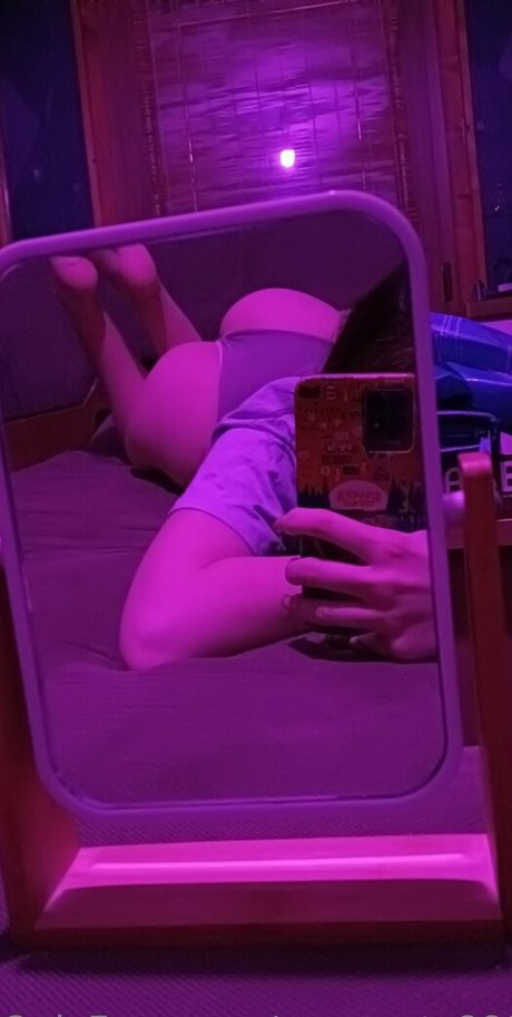 小柄なBBC OnlyFans 裸 写真