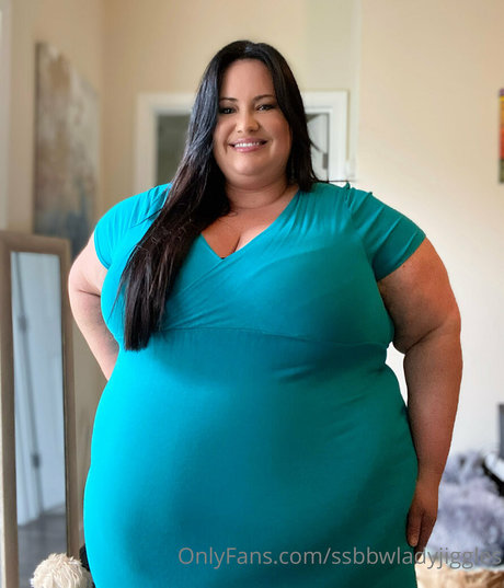 濃厚なラテン系熟女OnlyFans 無料セクシー ギャラリー