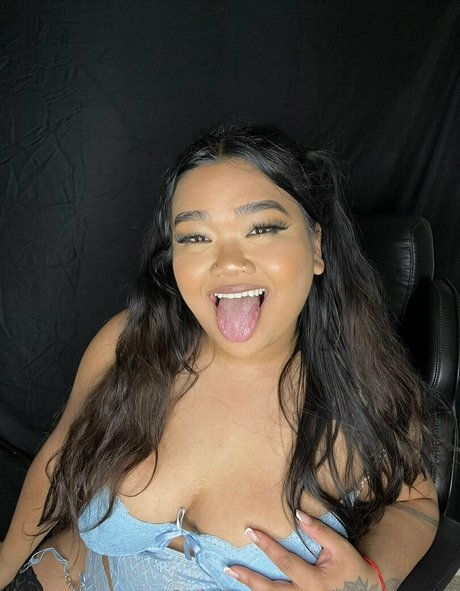 ティーンソロOnlyFans エロチック 画像