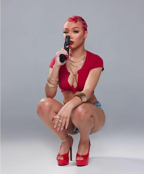 Caileneasely ポルノ女優 画像