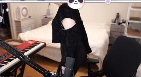 ティーンシーメールOnlyFans 無料セクシー 画像