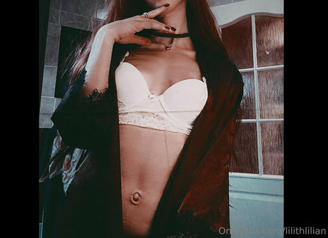 lilithlilian アダルト女優 アーカイブ