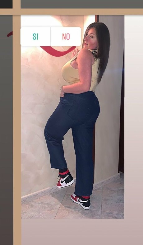 Jolanda Tummolillo アダルトモデル 写真