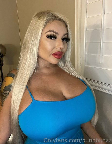 ボディビルダーカップルOnlyFans エロチック 写真