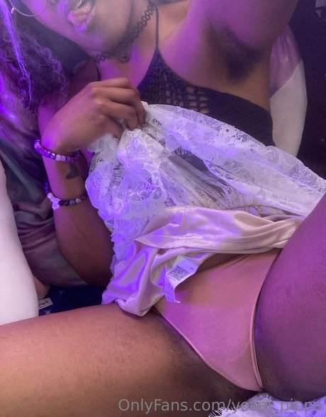 Yosei Pippa ポルノ女優 画像