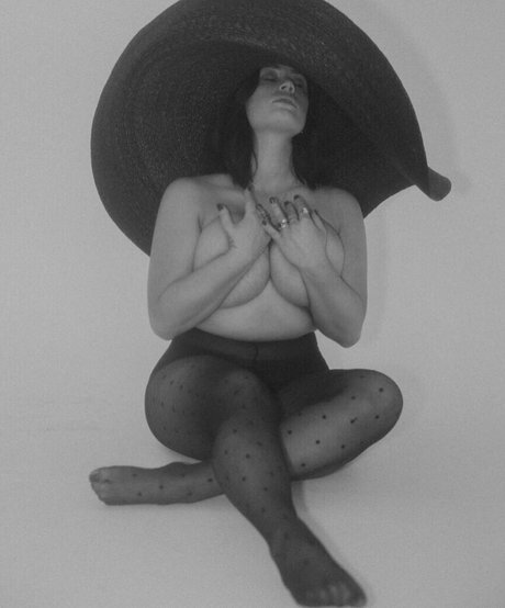 Paige Mary Grace 高品質のスター 写真