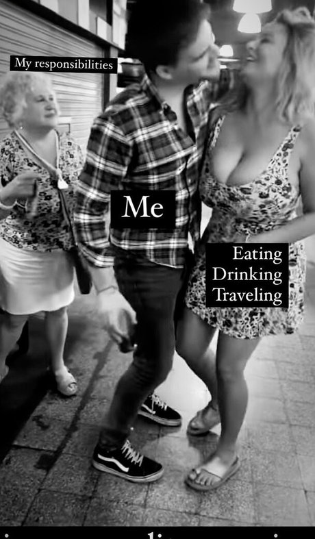 ゲイランジェリーOnlyFans ヌード 写真