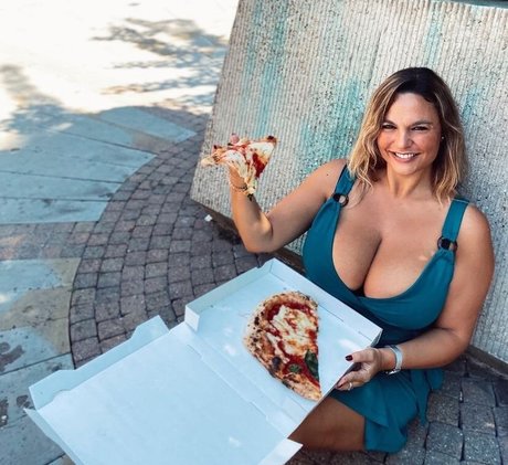 ランジェリーベイビーOnlyFans 美しいxxx 画像