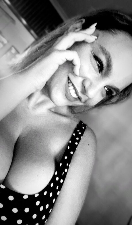 裸の写真 OnlyFans 素敵 写真