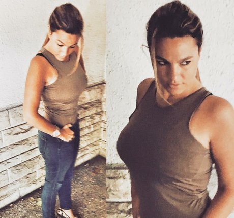 若い熟女OnlyFans ヌード 写真