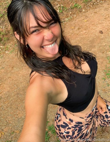 ティーンプッシーOnlyFans アートポルノ 写真