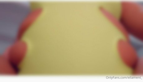 セクシーなブロンドのOnlyFans HD 写真